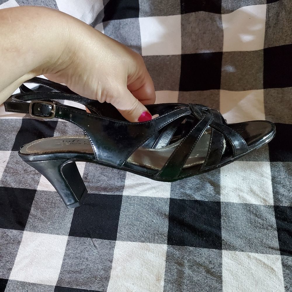 Soft Style Heels  - Picture 6 of 12